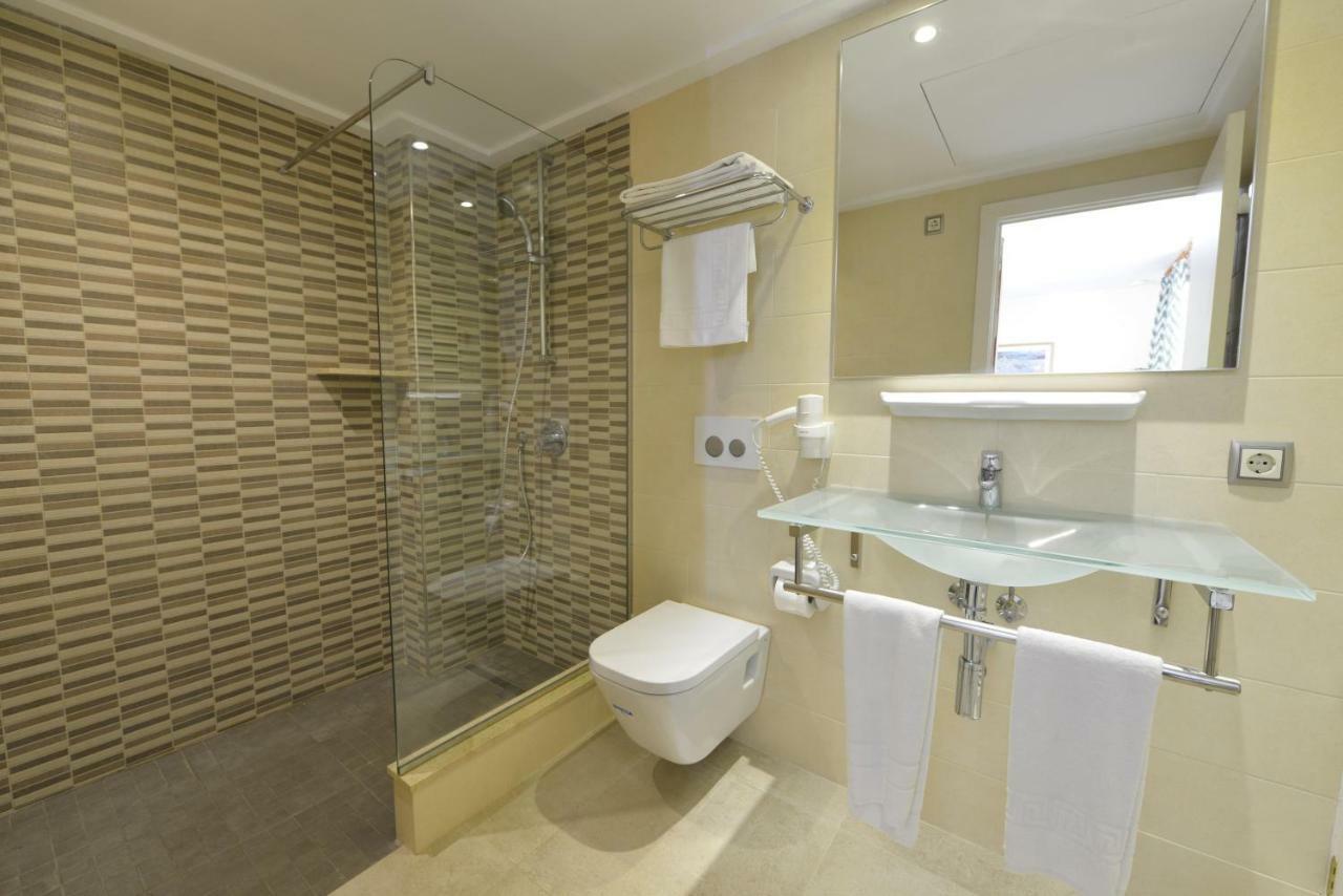 Apartamentos Ferrera Pins Cala Ferrera  Exteriér fotografie